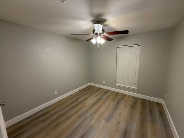 6015 W Airport Blvd, Houston, TX 77035