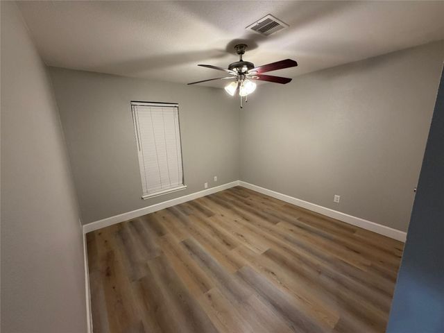 6015 W Airport Blvd, Houston, TX 77035