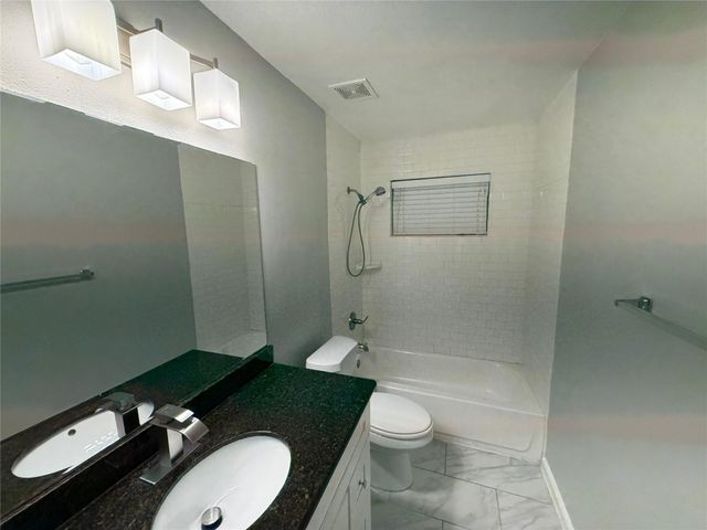 6015 W Airport Blvd, Houston, TX 77035