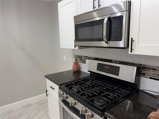 6015 W Airport Blvd, Houston, TX 77035