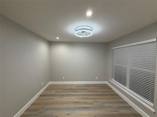 6015 W Airport Blvd, Houston, TX 77035