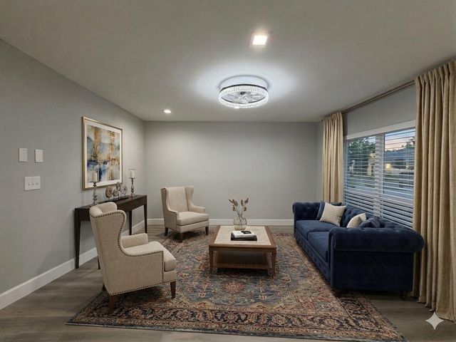 6015 W Airport Blvd, Houston, TX 77035