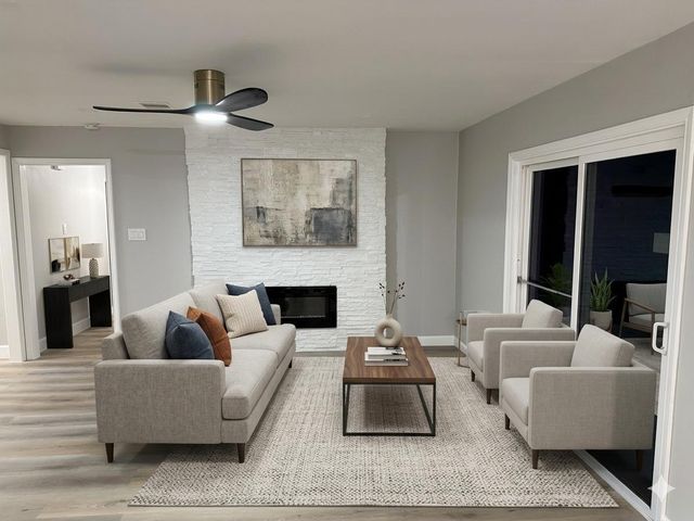 6015 W Airport Blvd, Houston, TX 77035