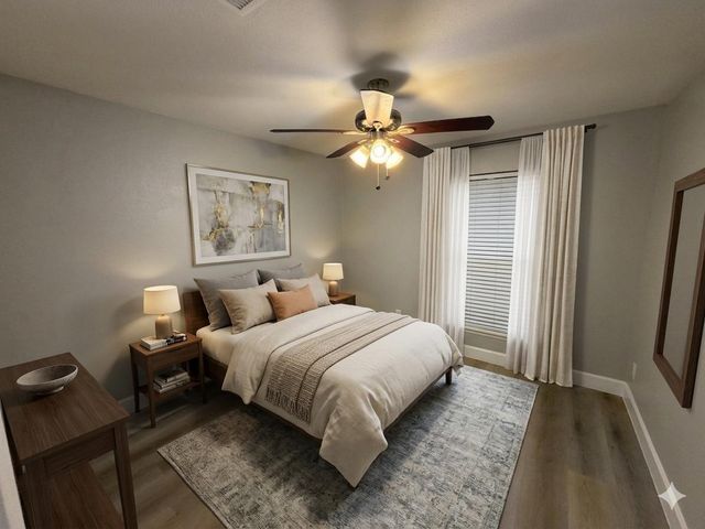 6015 W Airport Blvd, Houston, TX 77035