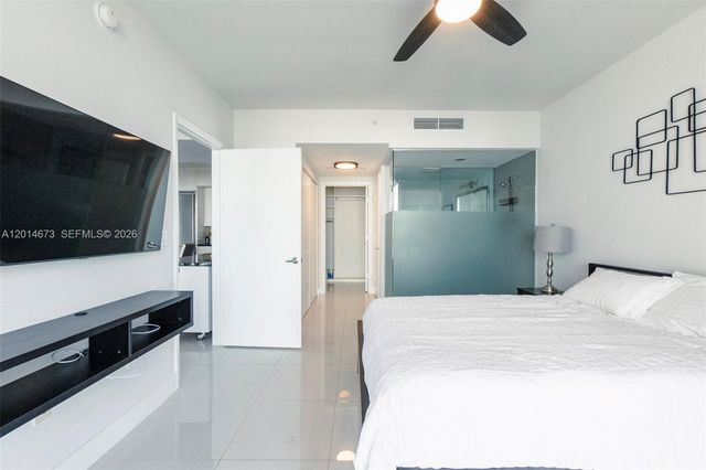 92 SW 3rd St 1812, Miami, FL 33130
