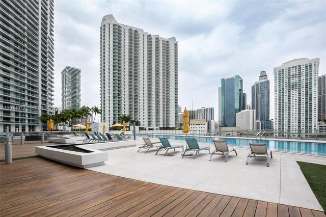 92 SW 3rd St 1812, Miami, FL 33130