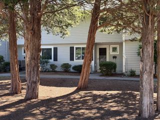 12 Beals Cove Rd F, Hingham, MA 02043