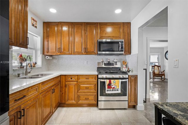 15405 SW 104th Avenue, Miami, FL 33157
