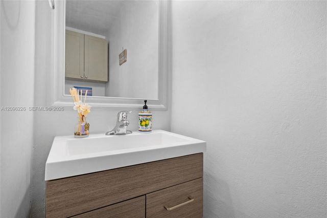 15405 SW 104th Avenue, Miami, FL 33157