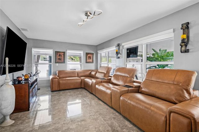 15405 SW 104th Avenue, Miami, FL 33157
