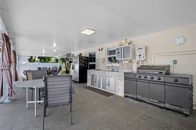 15405 SW 104th Avenue, Miami, FL 33157