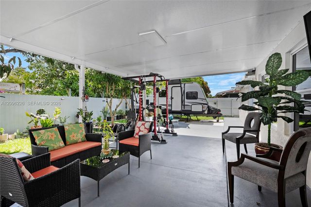 15405 SW 104th Avenue, Miami, FL 33157