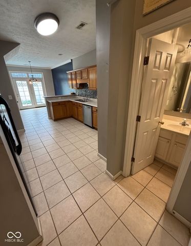 2353 Colfax Lane, Indianapolis, IN 46260