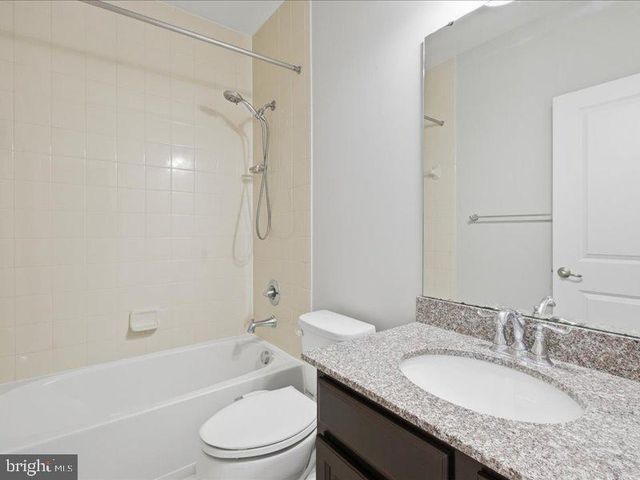 42143 PIEBALD SQ, Aldie, VA 20105