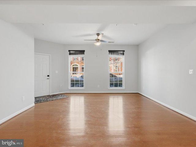 42143 PIEBALD SQ, Aldie, VA 20105