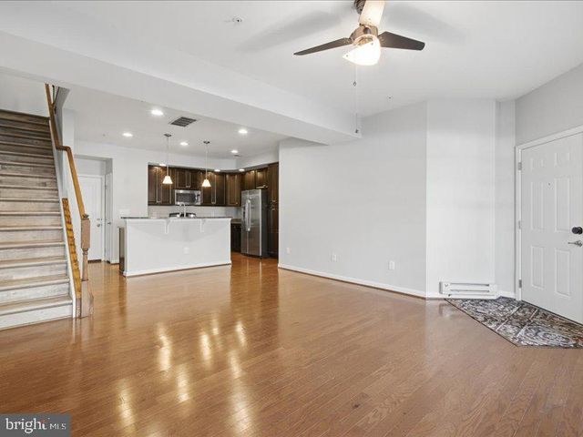 42143 PIEBALD SQ, Aldie, VA 20105