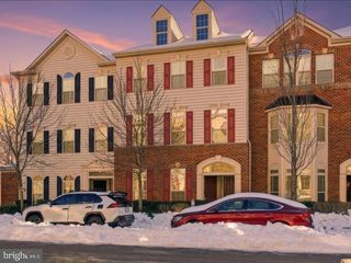 42143 PIEBALD SQ, Aldie, VA 20105