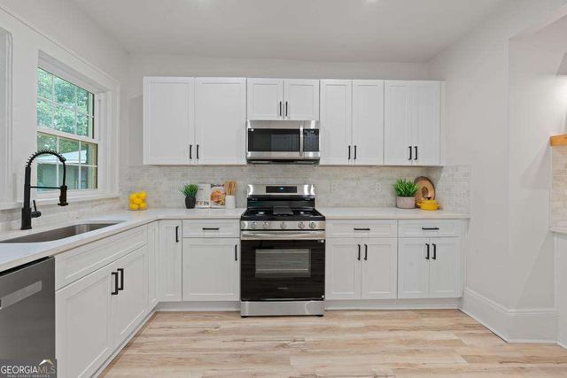 1670 S Gordon Street SW, Atlanta, GA 30310