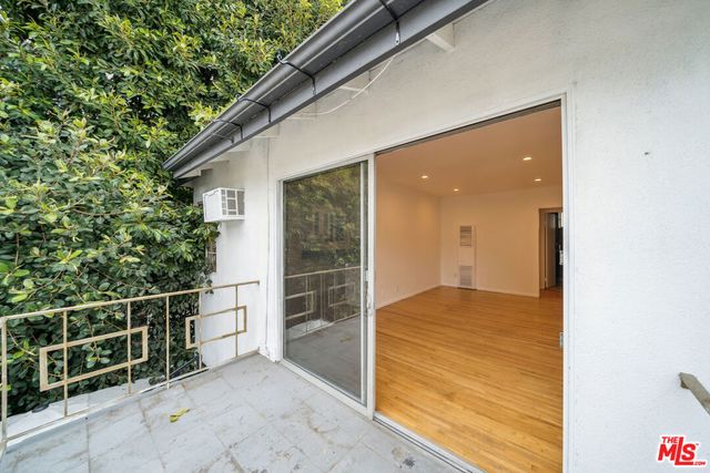 710 Westmount Drive D, West Hollywood, CA 90069