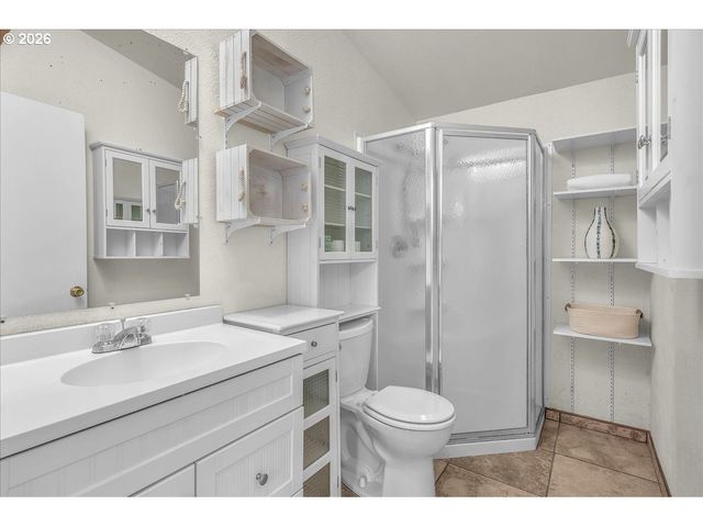 643 Se BROOKWOOD Ave, Hillsboro, OR 97123