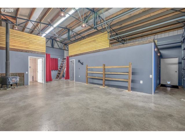 643 Se BROOKWOOD Ave, Hillsboro, OR 97123