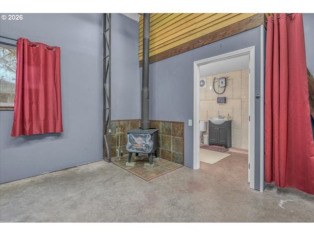 643 Se BROOKWOOD Ave, Hillsboro, OR 97123