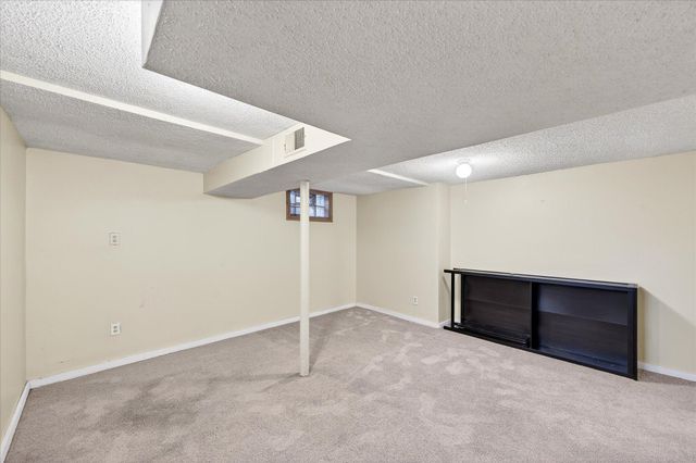 1039 Argyle Street, Saint Paul, MN 55103