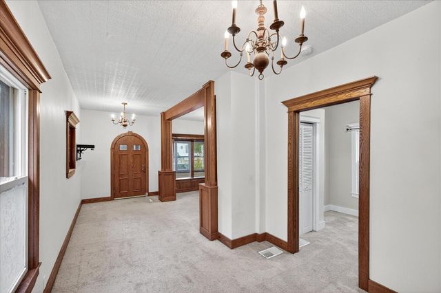 1039 Argyle Street, Saint Paul, MN 55103