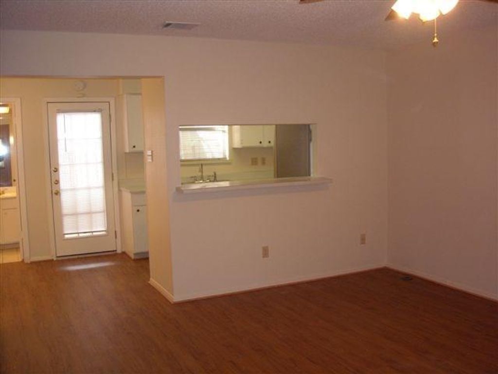 8400 Jamestown DR 426, Austin, TX 78758