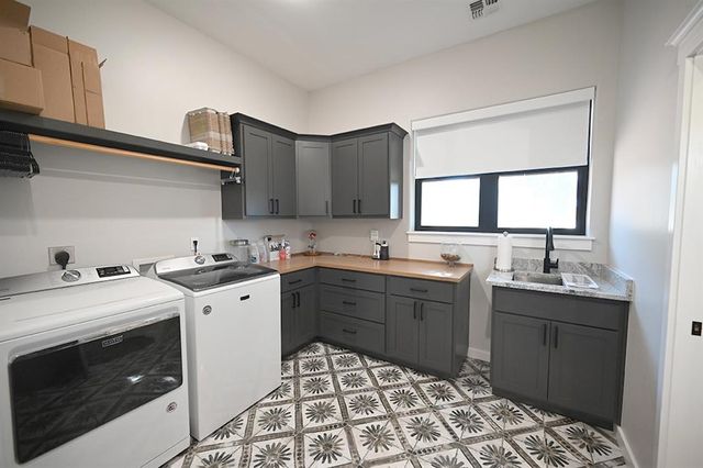 11503 S Churchhill Downs Street, Perkins, OK 74059