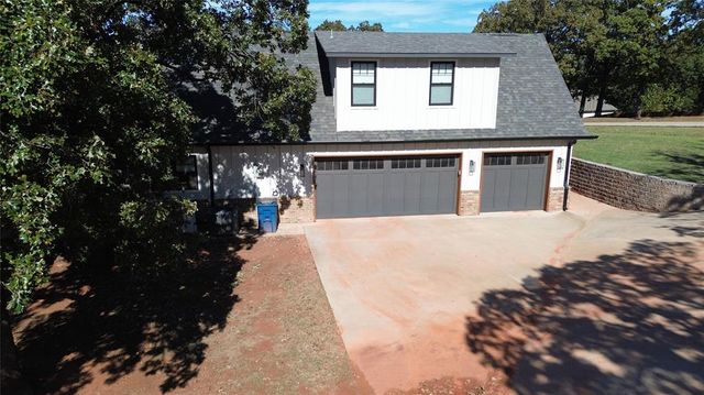 11503 S Churchhill Downs Street, Perkins, OK 74059