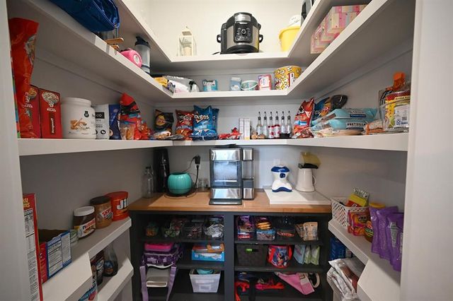 11503 S Churchhill Downs Street, Perkins, OK 74059