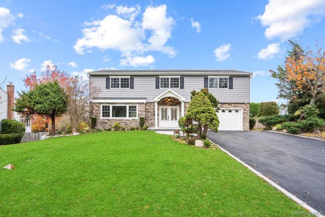 52 Woodland Road, Roslyn, NY 11576