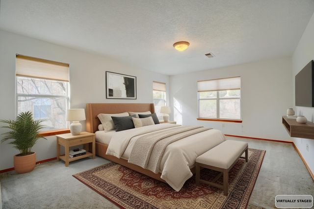 10219 Wickenburg Street NW, Albuquerque, NM 87114