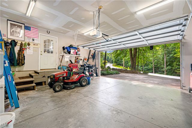 139 Tulip Lane, Westminster, SC 29693