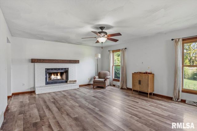 529 Gatlinburg Drive, Chatham, IL 62629