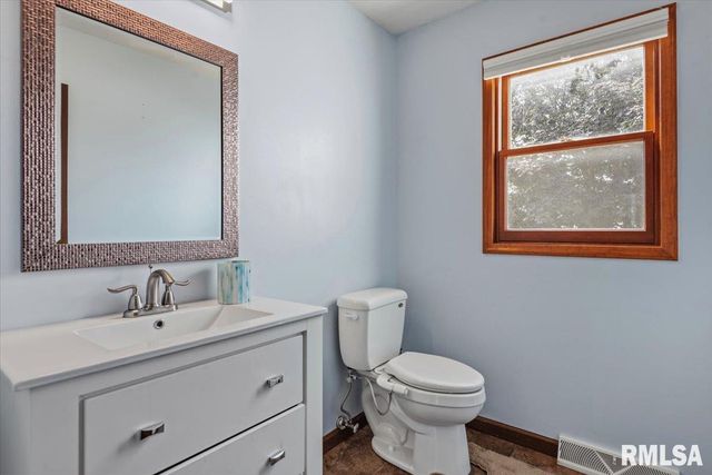 529 Gatlinburg Drive, Chatham, IL 62629