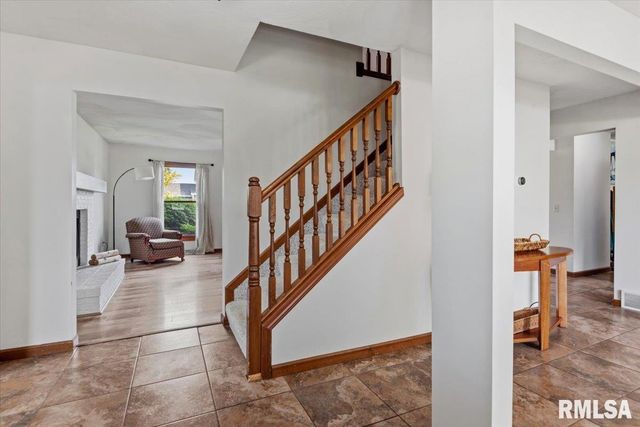 529 Gatlinburg Drive, Chatham, IL 62629