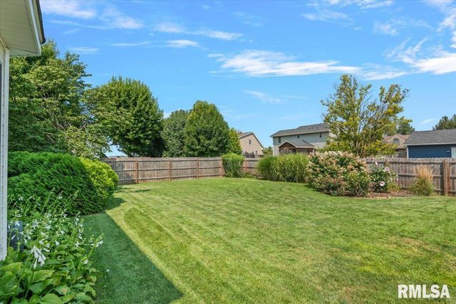 529 Gatlinburg Drive, Chatham, IL 62629