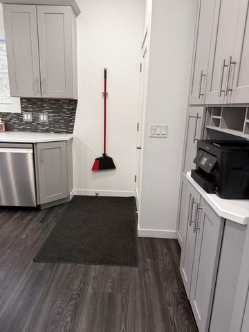 1121 W Midland Road, Bay City, MI 48706