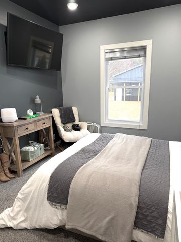 1121 W Midland Road, Bay City, MI 48706