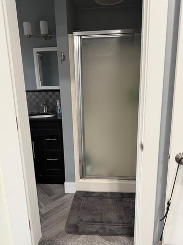 1121 W Midland Road, Bay City, MI 48706