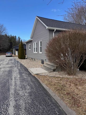 1121 W Midland Road, Bay City, MI 48706