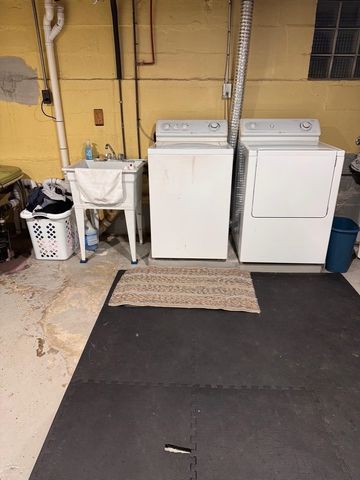 1121 W Midland Road, Bay City, MI 48706