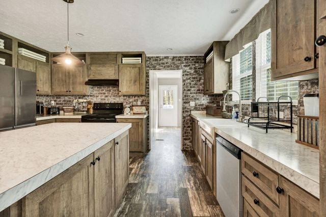 146 County Road 3, Riceville, TN 37370