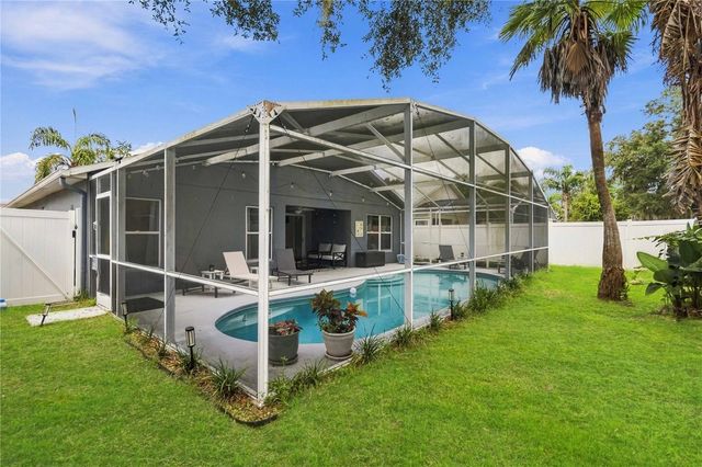 829 CLEAR CREEK CIRCLE, Clermont, FL 34714