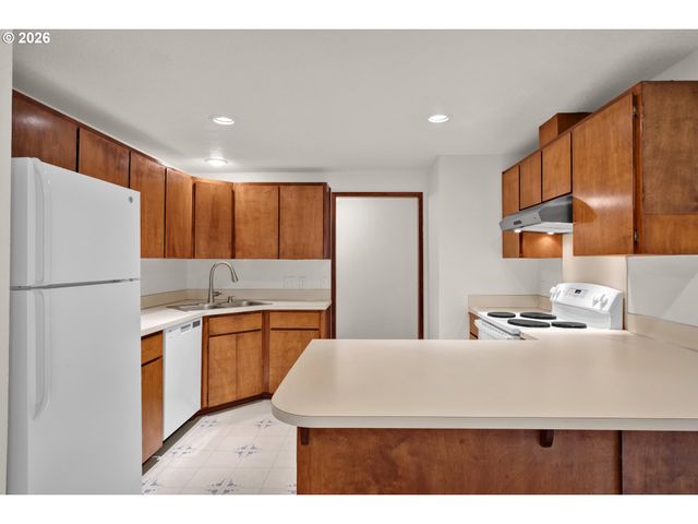 4017 DILLARD Rd, Eugene, OR 97405