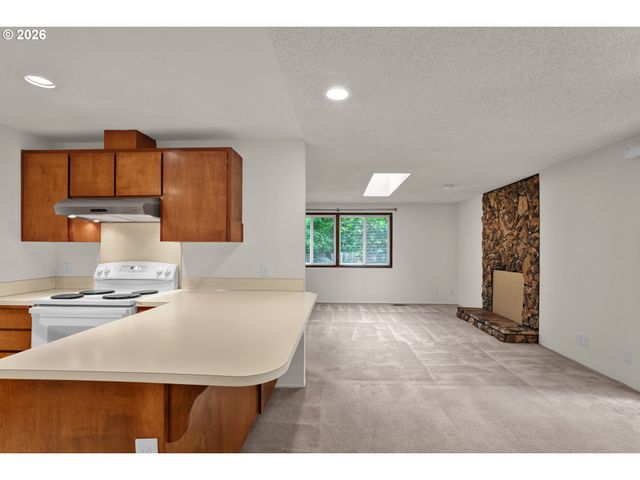 4017 DILLARD Rd, Eugene, OR 97405