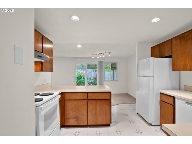4017 DILLARD Rd, Eugene, OR 97405