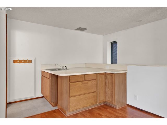 4017 DILLARD Rd, Eugene, OR 97405